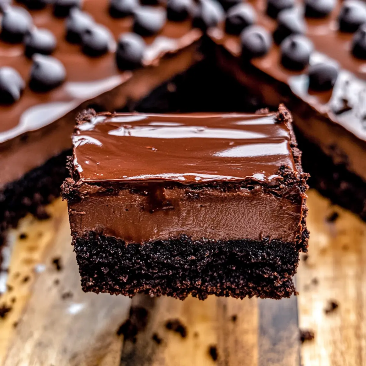 Irresistible No-Bake Chocolate Cheesecake Bars to Savor