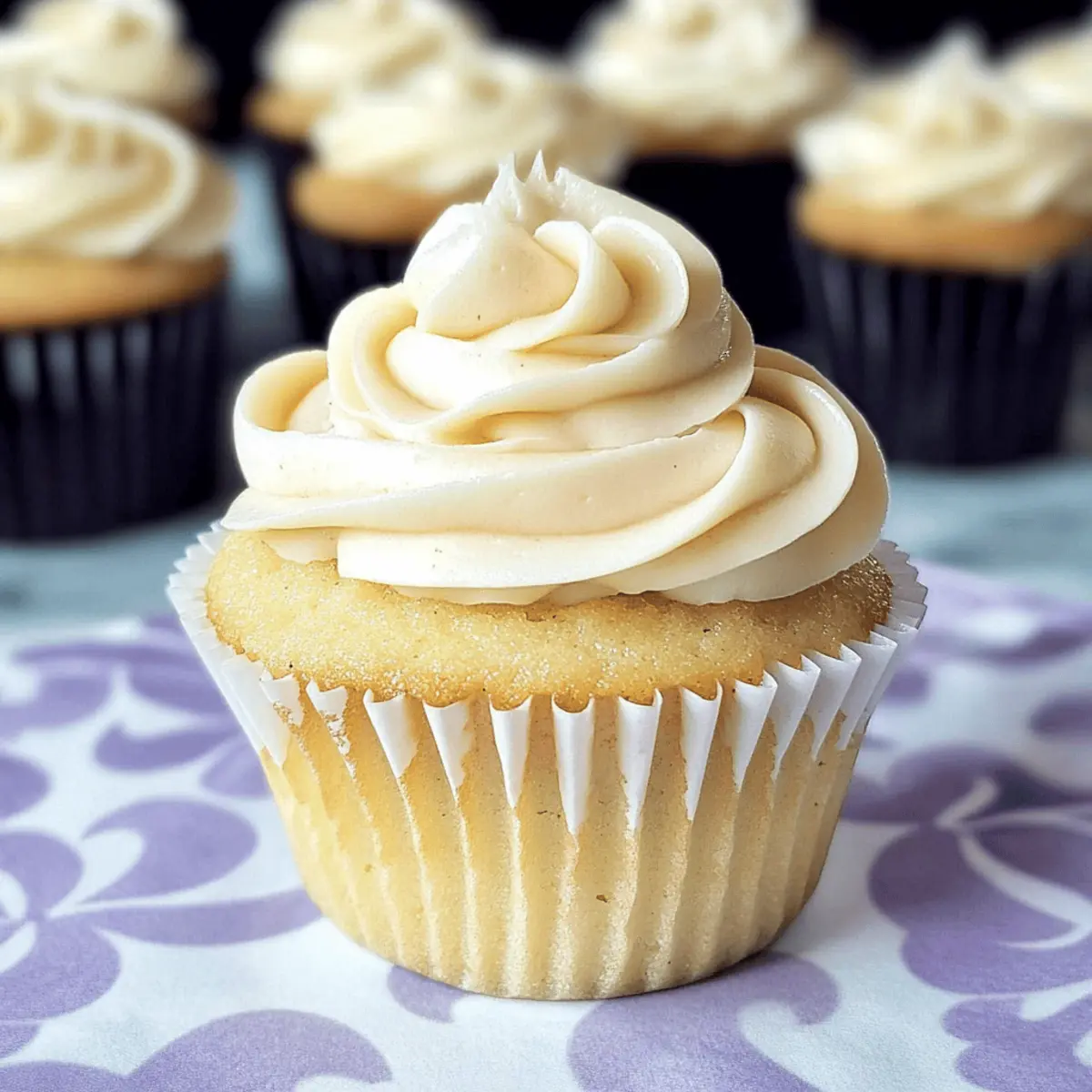 Almond Cupcakes z8mvcz