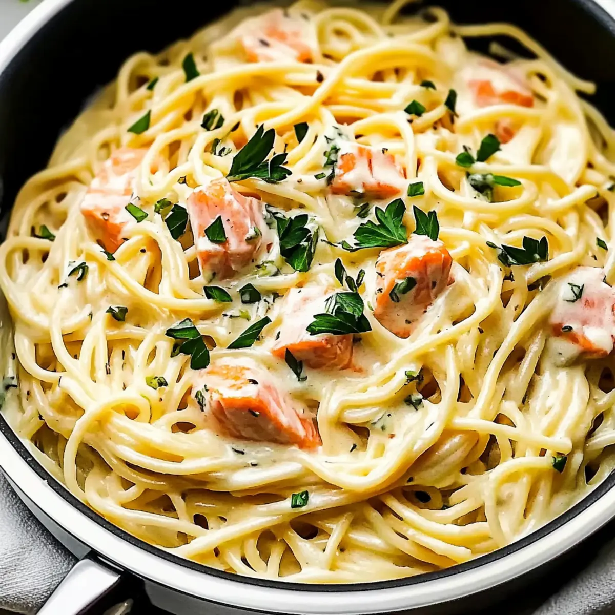 Smoked Salmon Linguine pozd00